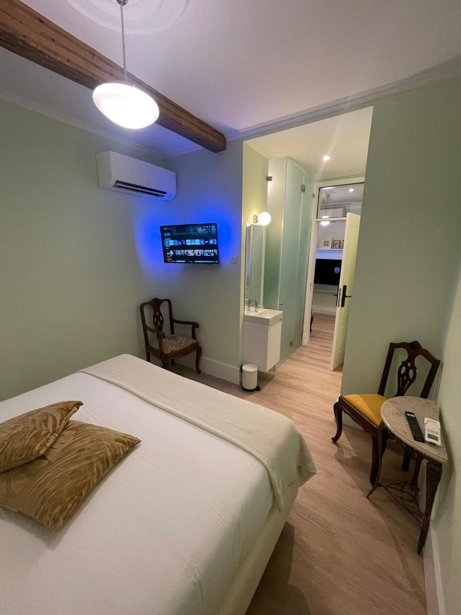 Charming Guesthouse From XIX Century Lisboa Extérieur photo